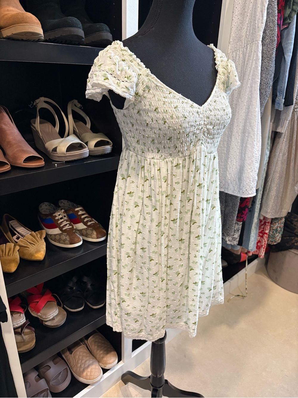 Smocked V-Neck Short Sleeve Floral Babydoll Sundress - White with Green - Picture 2 of 10